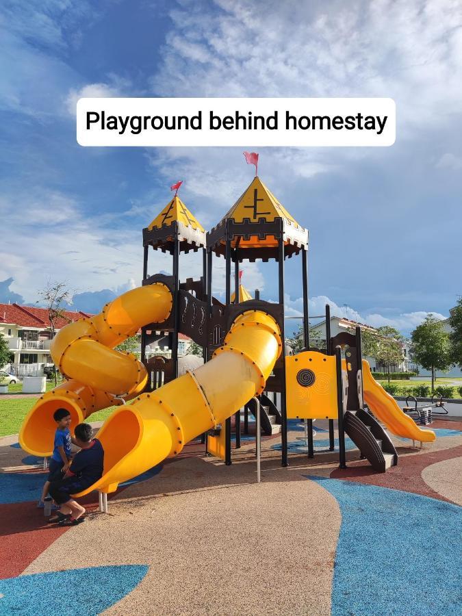 Simply Neat Homestay @ Desaru Harmonia 2 Bagian luar foto