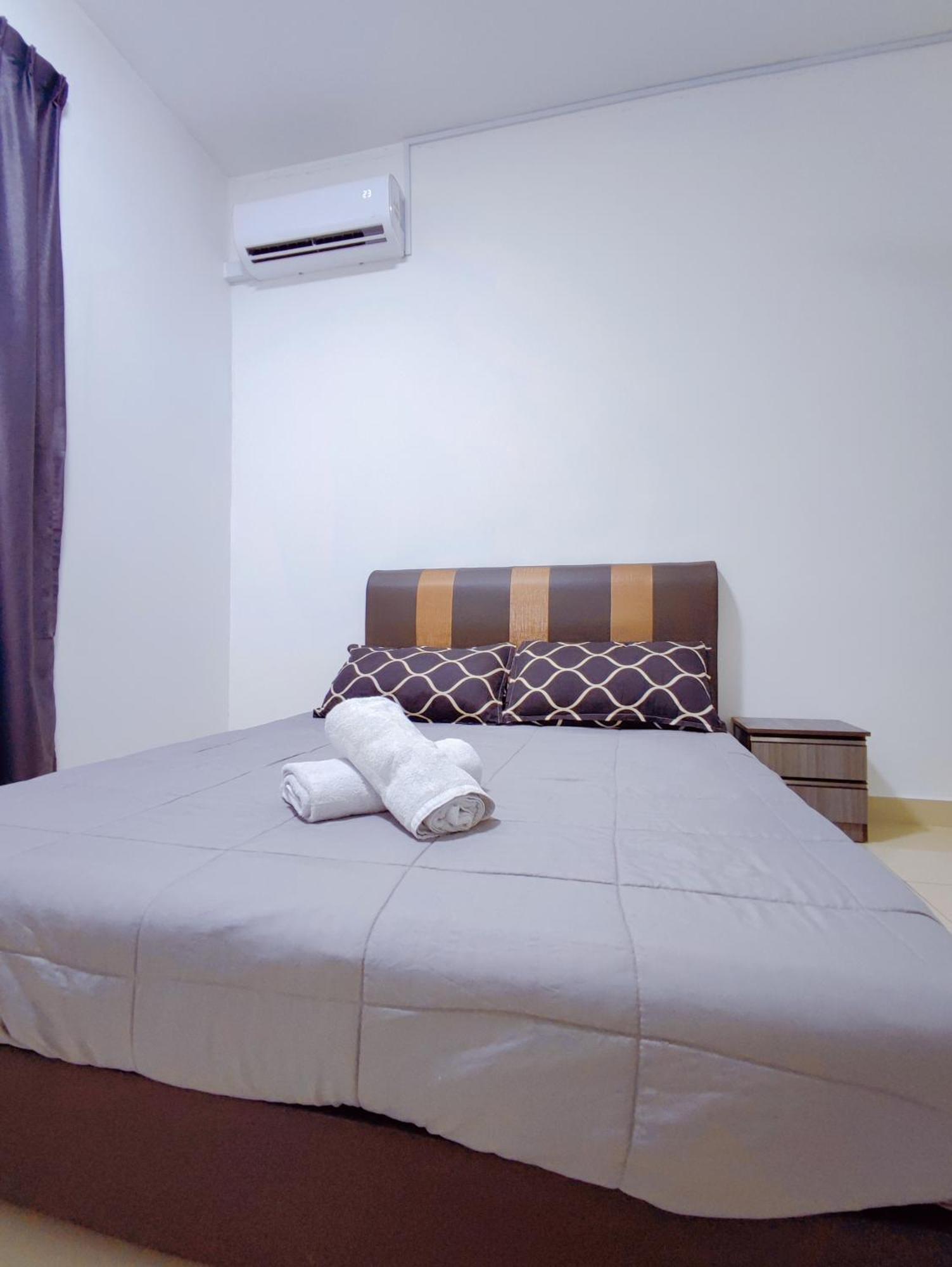 Simply Neat Homestay @ Desaru Harmonia 2 Bagian luar foto