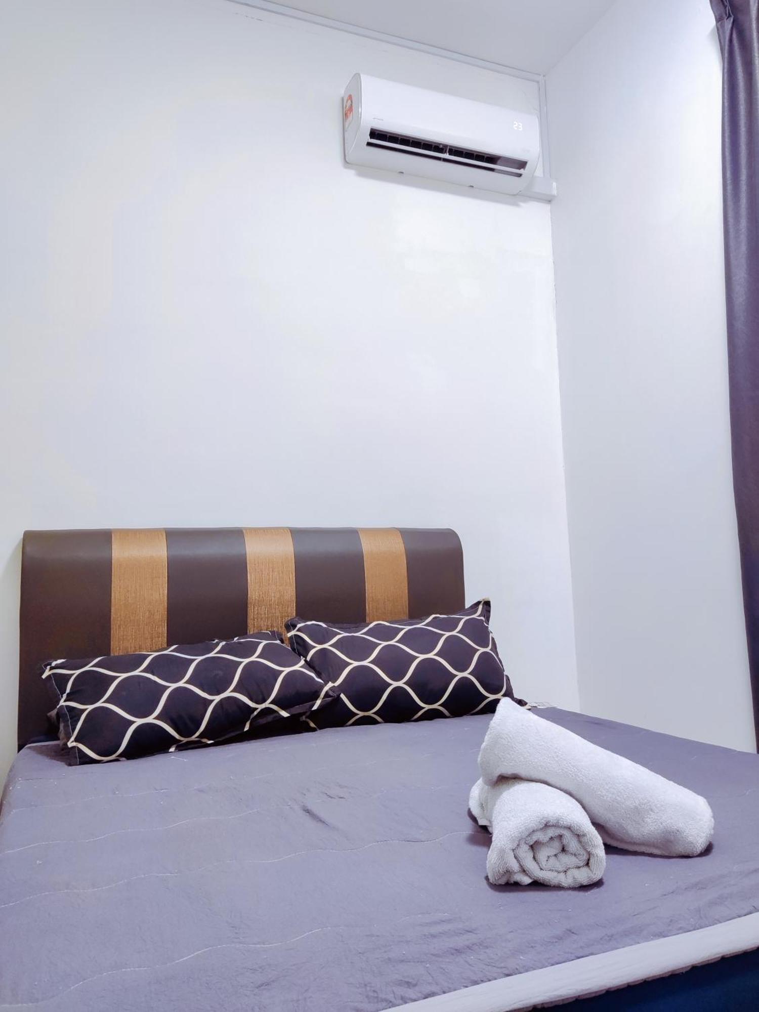Simply Neat Homestay @ Desaru Harmonia 2 Bagian luar foto
